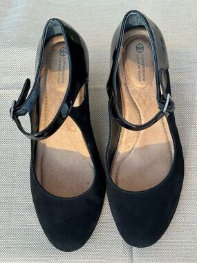 Giani Bernini Black Mary Jane Suede & Patent Heels with Comfort Footbed